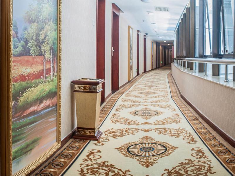 Vienna Hotel Shenzhen Yinhu Bus Station Esterno foto
